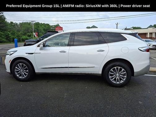 2022 Buick Enclave AWD Essence