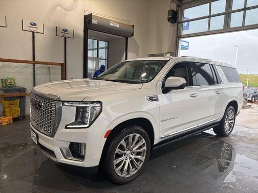 2022 GMC Yukon XL Denali