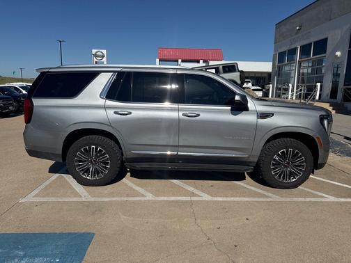 2025 GMC Yukon Elevation