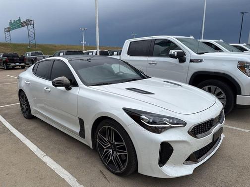 2022 Kia Stinger GT2