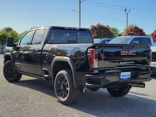 2025 GMC Sierra 2500 AT4