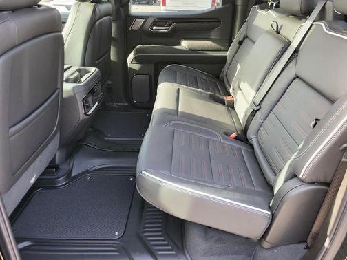 2025 GMC Sierra 1500 AT4X