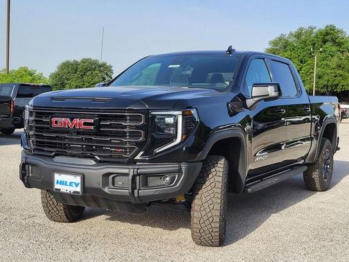 2025 GMC Sierra 1500 AT4X
