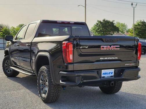 2025 GMC Sierra 1500 AT4X