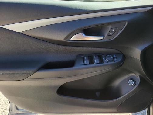 Moonstone Gray Metallic 2026 Buick Envista Preferred