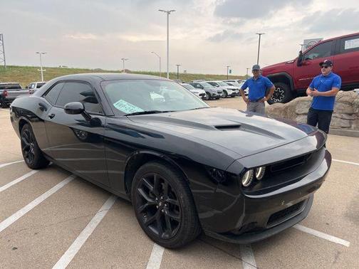 2022 Dodge Challenger SXT
