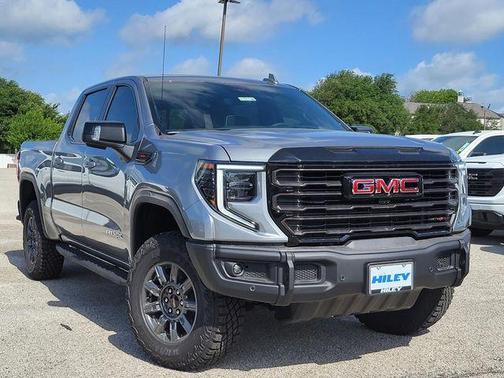 2025 GMC Sierra 1500 AT4X