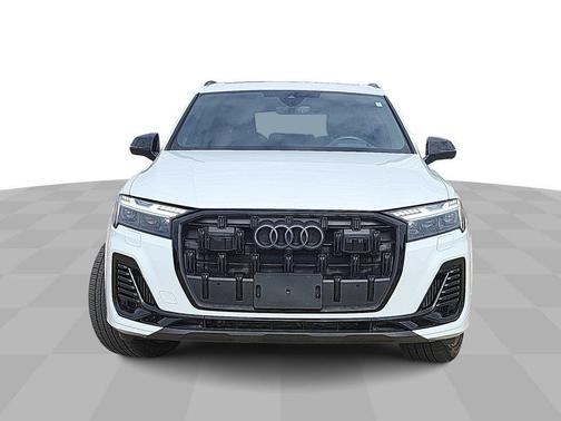 2025 Audi Q7 55 Prestige