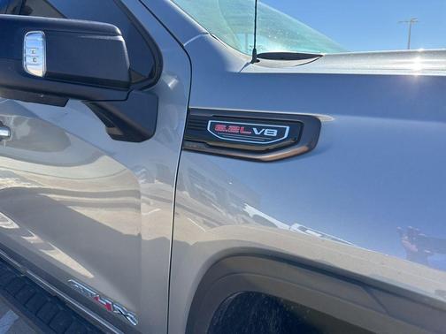 2025 GMC Sierra 1500 AT4X