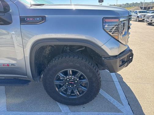 2025 GMC Sierra 1500 AT4X