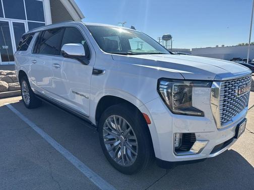 2023 GMC Yukon XL Denali