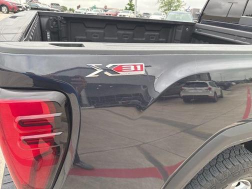 2025 GMC Sierra 2500 SLT