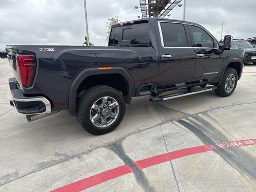 2025 GMC Sierra 2500 SLT
