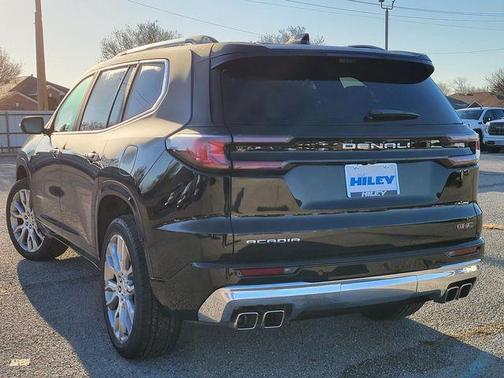 2025 GMC Acadia Denali