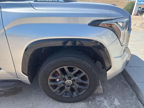 2024 Toyota Tundra Hybrid Platinum
