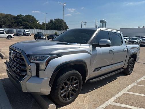 2024 Toyota Tundra Hybrid Platinum