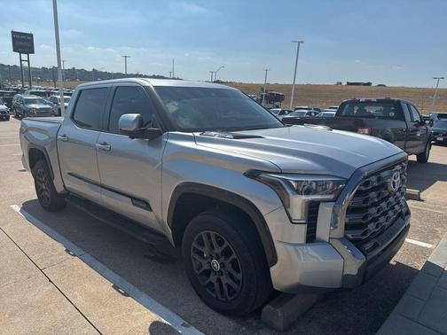 2024 Toyota Tundra Hybrid Platinum