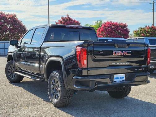 2025 GMC Sierra 1500 AT4X