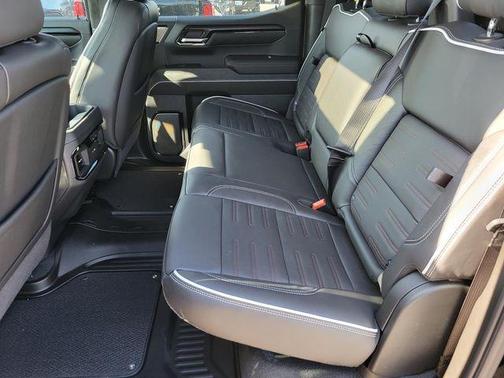 2025 GMC Sierra 1500 AT4X