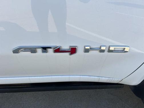 2024 GMC Sierra 2500 AT4