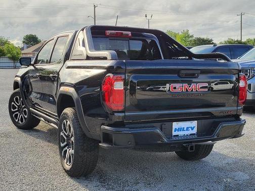 2025 GMC Canyon AT4