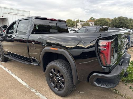 2025 GMC Sierra 2500 AT4