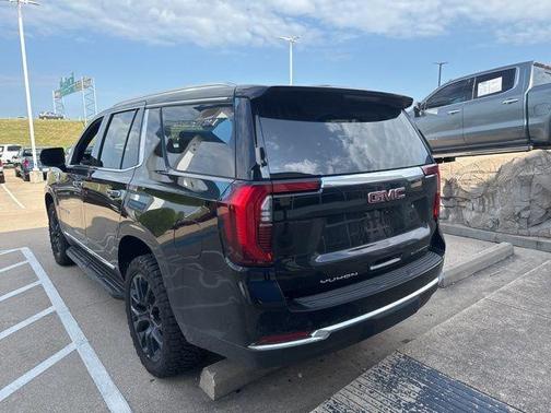 2025 GMC Yukon Elevation