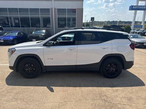 2023 GMC Terrain AT4