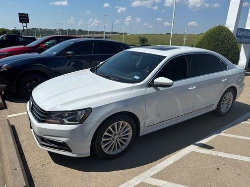 2017 Volkswagen Passat 1.8T SE