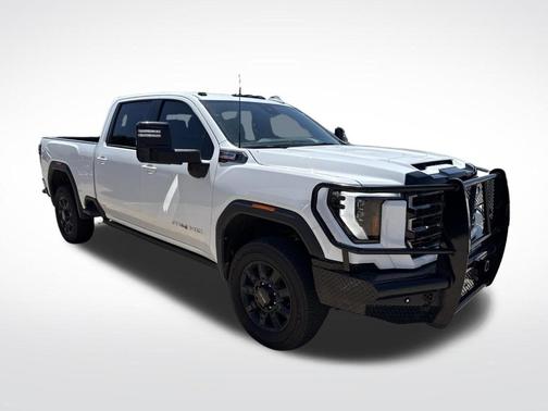 Summit White 2024 GMC Sierra 2500 AT4