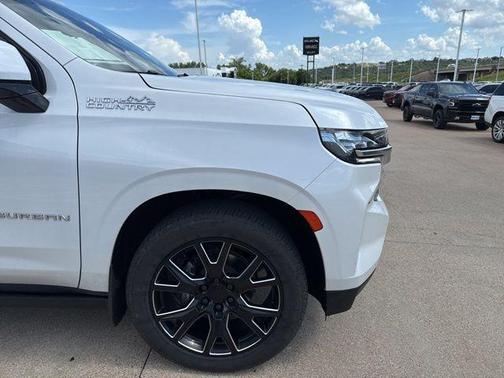 2023 Chevrolet Suburban High Country