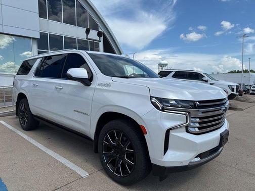 2023 Chevrolet Suburban High Country