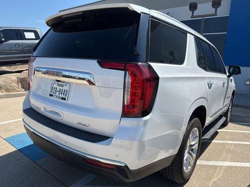 2022 GMC Yukon SLT