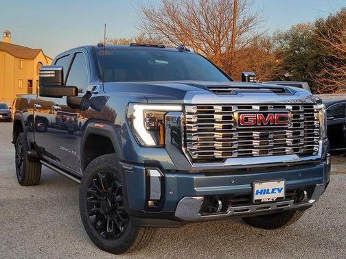 2025 GMC Sierra 2500 Denali