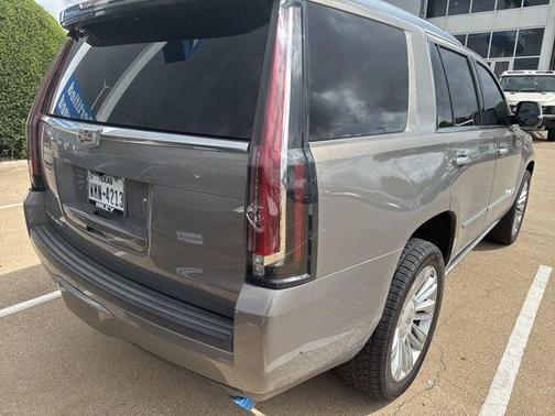 2017 Cadillac Escalade Platinum
