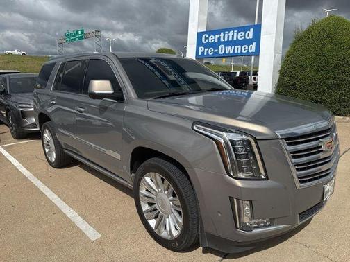 2017 Cadillac Escalade Platinum