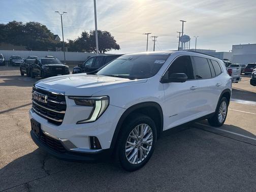 2024 GMC Acadia Elevation