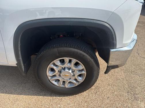 Summit White 2022 Chevrolet Silverado 2500 LT