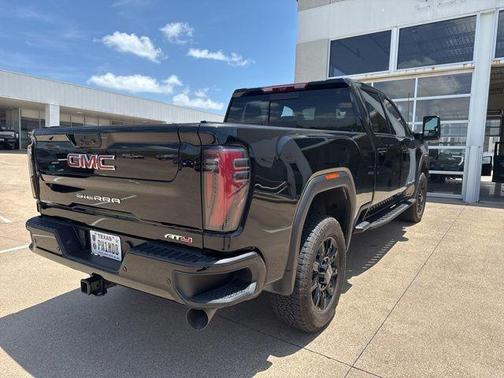 2024 GMC Sierra 2500 AT4