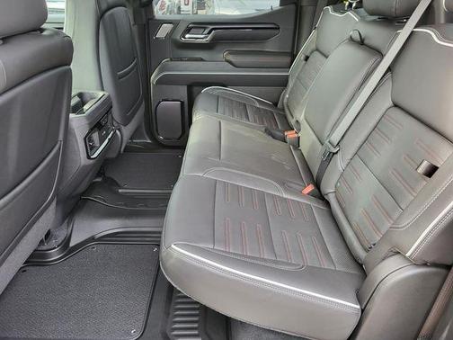 2025 GMC Sierra 1500 AT4X