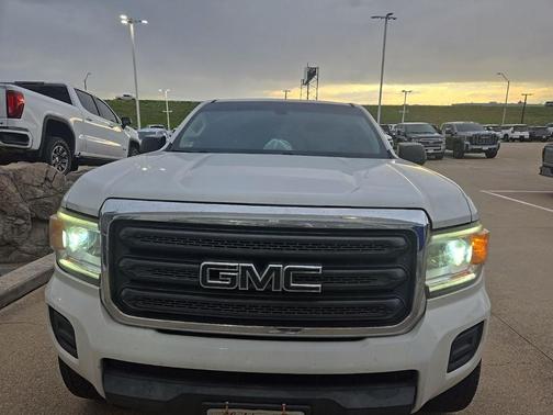 Summit White 2018 GMC Canyon Base
