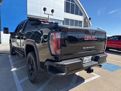 2024 GMC Sierra 2500 AT4