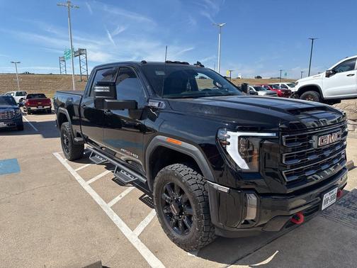 2024 GMC Sierra 2500 AT4