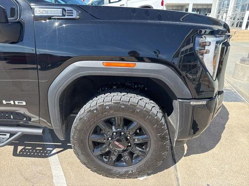 2024 GMC Sierra 2500 AT4