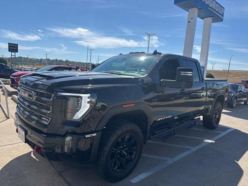 2024 GMC Sierra 2500 AT4