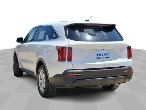 2022 Kia Sorento LX