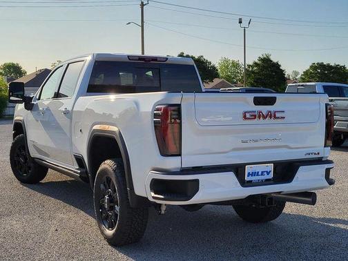 2025 GMC Sierra 2500 AT4