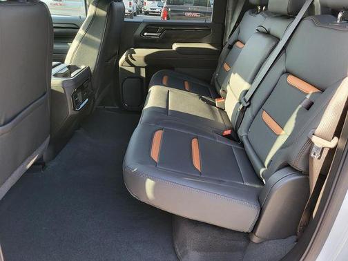 2025 GMC Sierra 2500 AT4