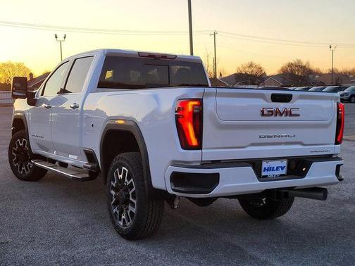 2025 GMC Sierra 2500 Denali