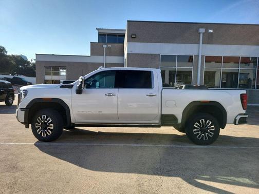 2024 GMC Sierra 2500 Denali Ultimate